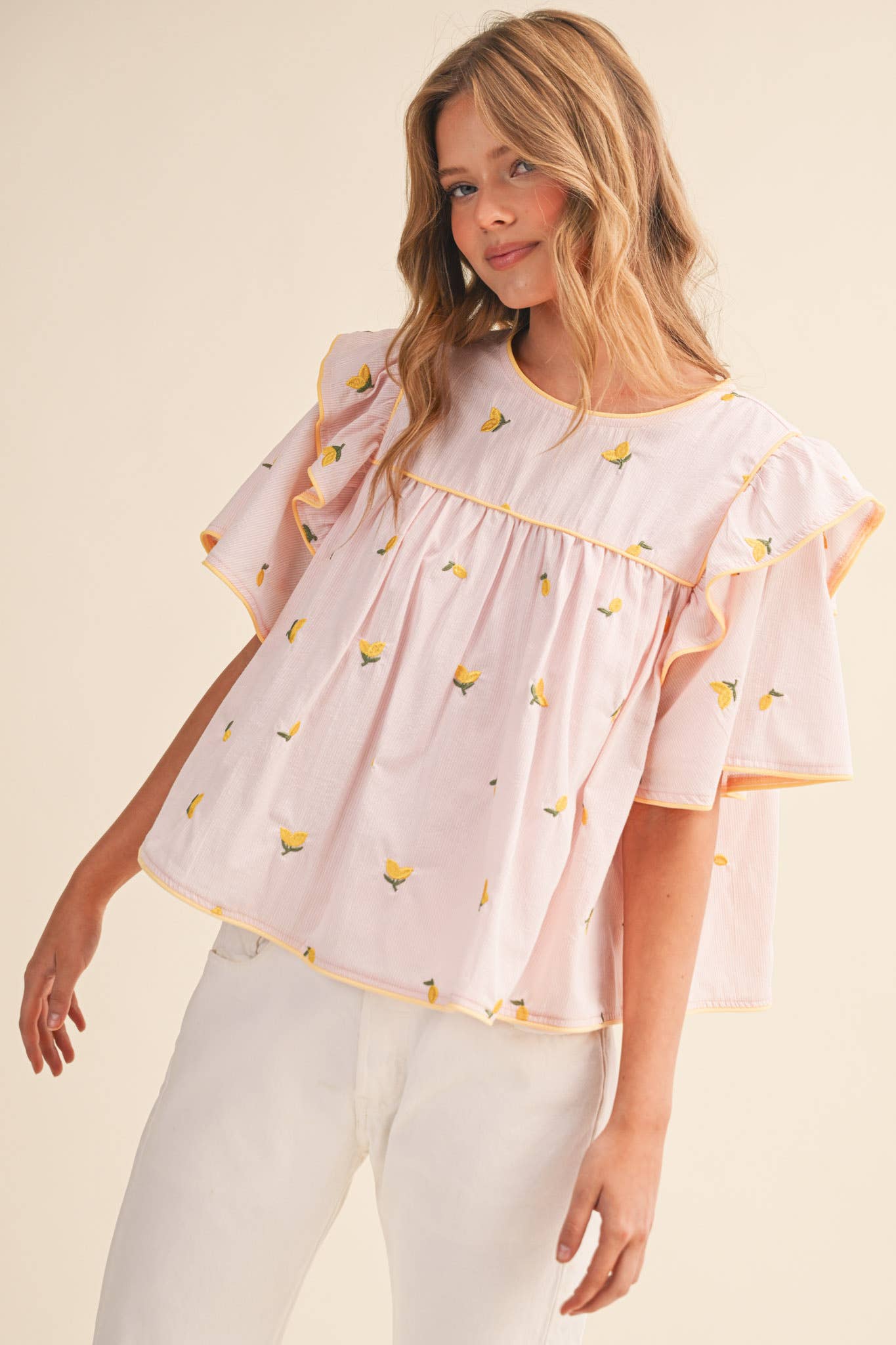 LEMON EMBROIDERY CONTRAST PIPING TOP