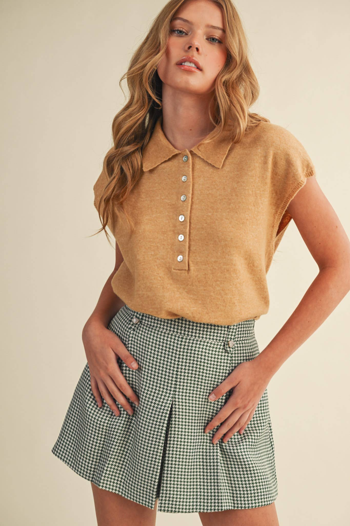 CAP SLEEVE COLLARED SWEATER VEST MSW11231